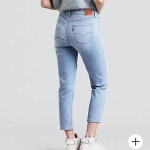 Levi classic crop jeans